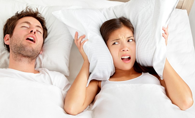 <p>snore</p>