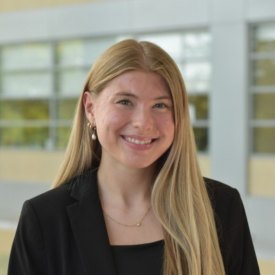 <p><span style="background-color: transparent; font-family: "Times New Roman", serif;"><strong>Makenna Steffens</strong></span></p>