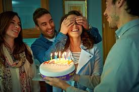 <p><span style="color: color(srgb 0 0 0 / 0.88);">Estoy _____ que vengas a la fiesta cuando habías dicho que no querías venir.</span></p>