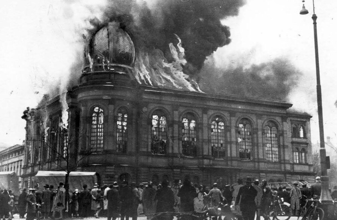 <p>Kristallnacht</p>