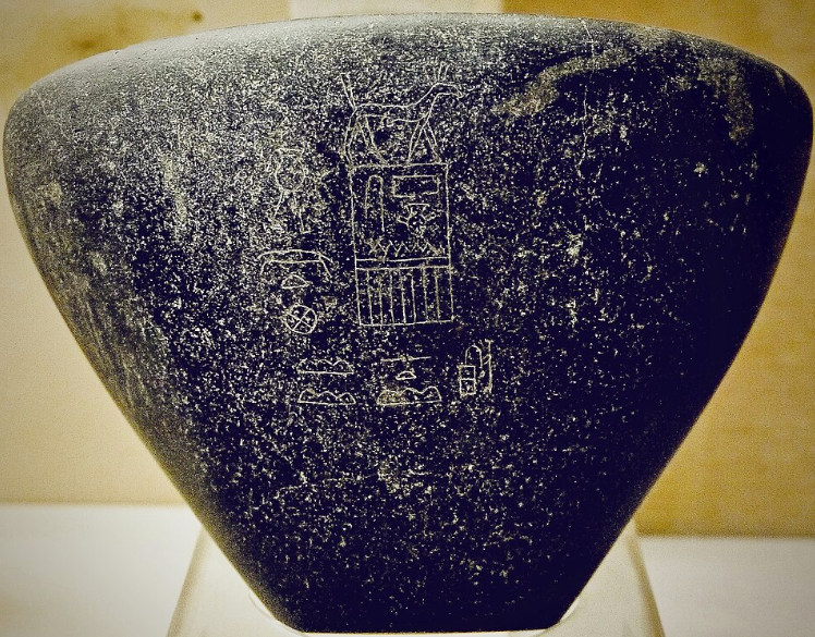<p>Who is the god depicted on this artwork?</p>