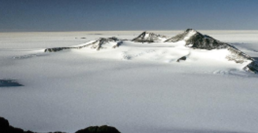 <p>What kind of glacier is this?</p>