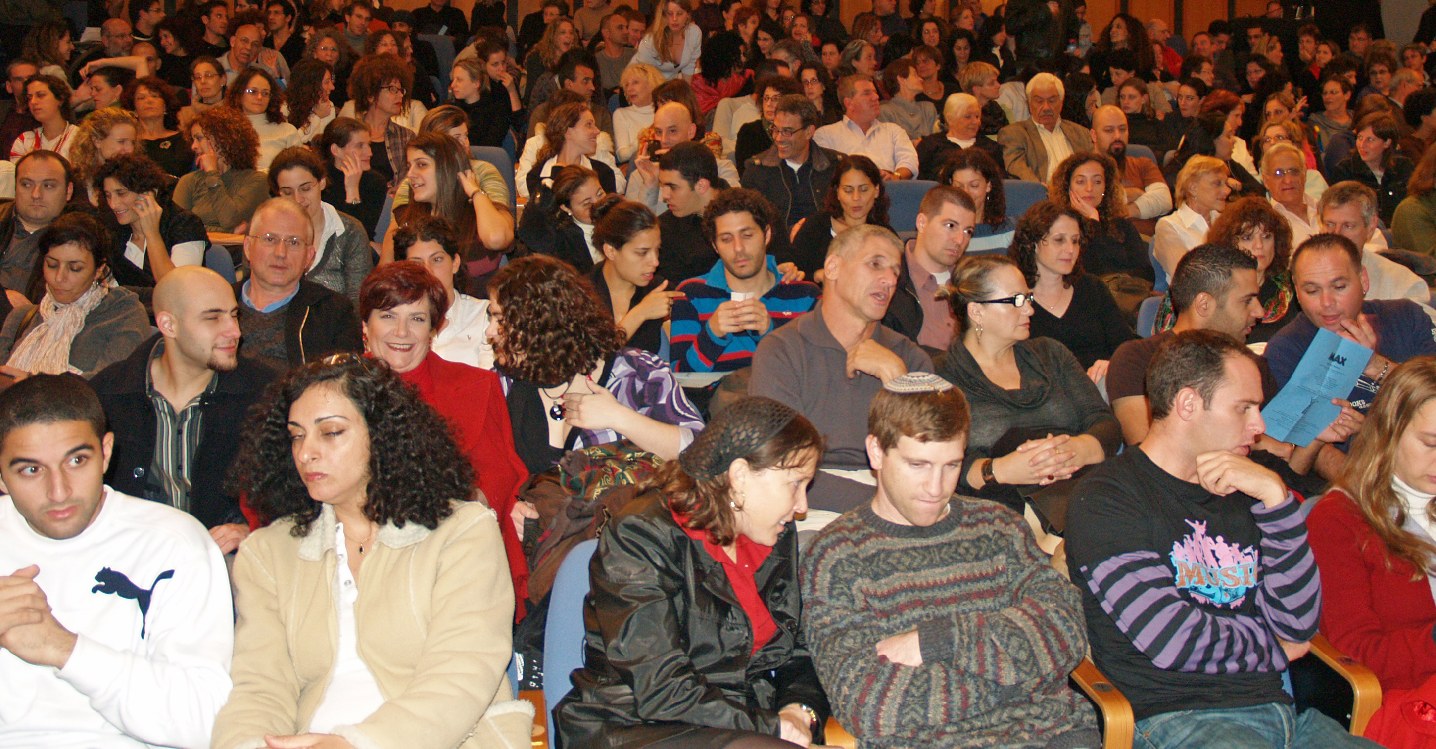 <p>An audience </p>