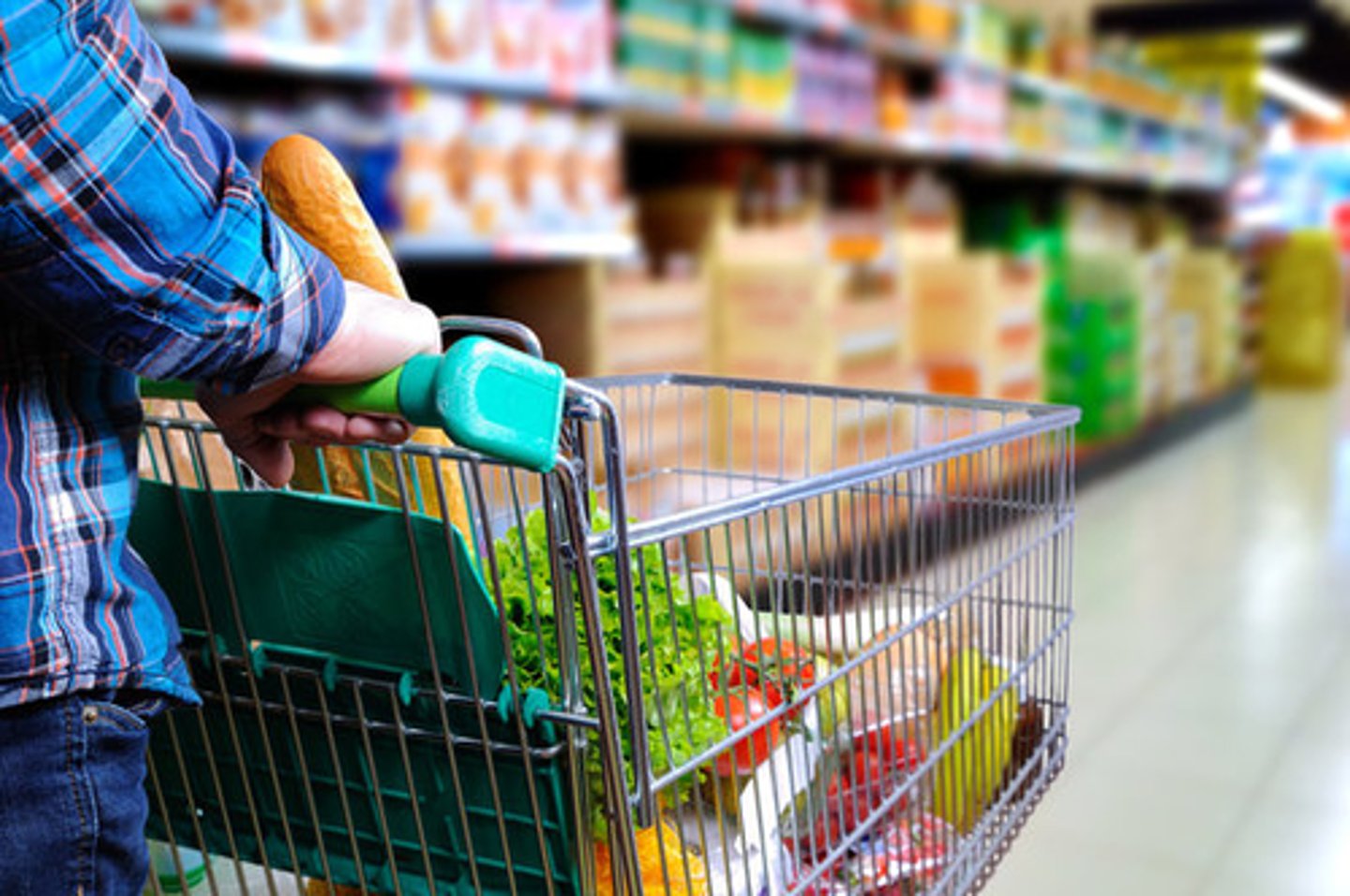 <p>TRANSLATION: тележка для покупок</p><p>DEFINITION: a large metal cart on wheels used in supermarkets.</p><p>EXAMPLE: My little brother loves sitting in ...................... while we shop. Мой младший брат обожает сидеть в ТЕЛЕЖКЕ ДЛЯ ПОКУПОК, пока мы делаем покупки.</p>
