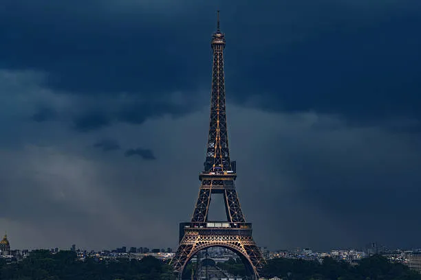 <p>what is this world’s fair building called?</p>