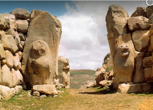 <p>Lion Gate (royal gate)</p>