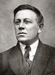<p>• член РУП і УСДРП • секретар Генерального Секретаріату • головний отаман військ УНР • голова Директорії УНР</p>