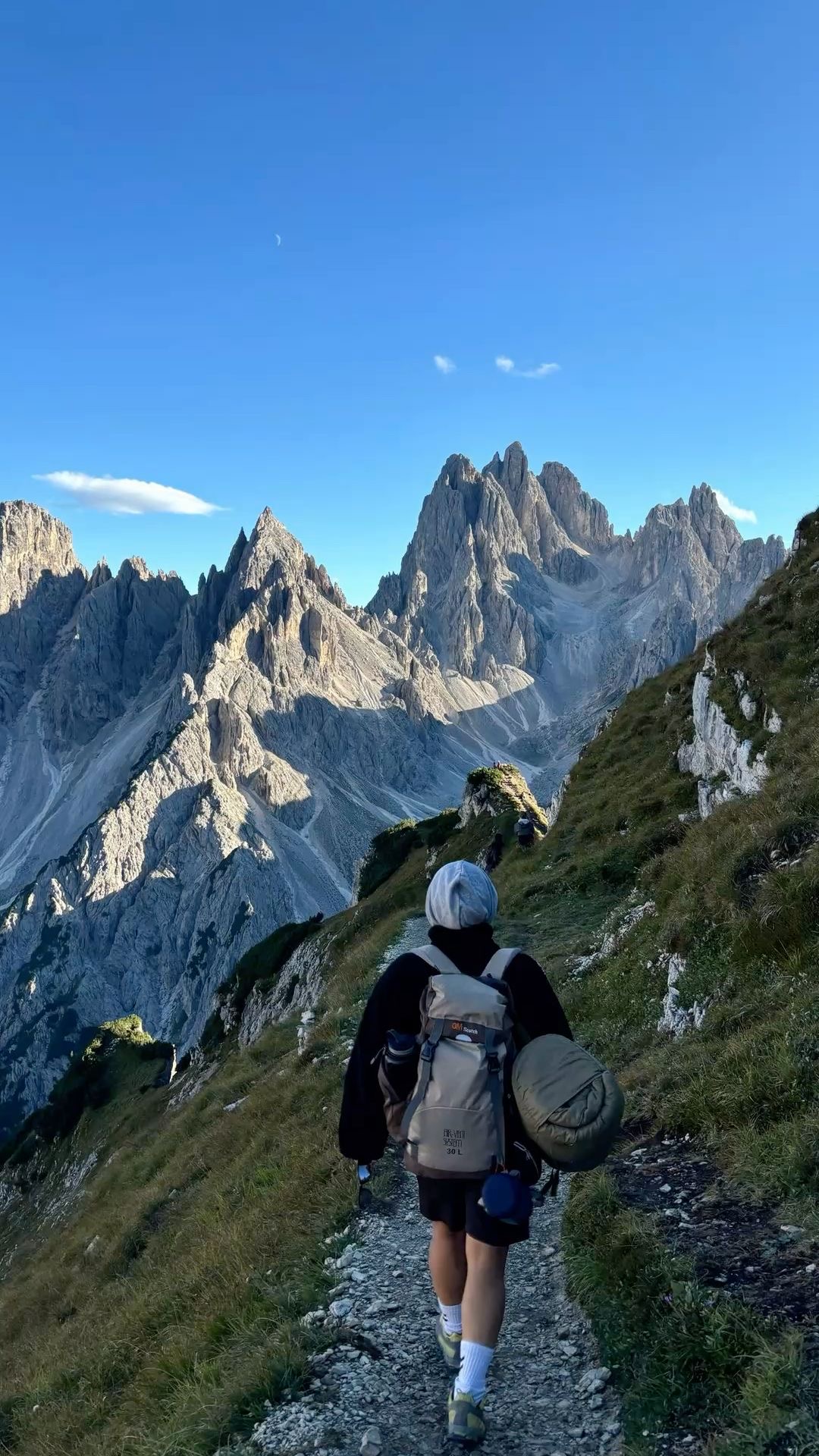 <p>やまのぼり</p>