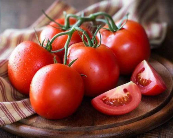 <p>Tomato</p>
