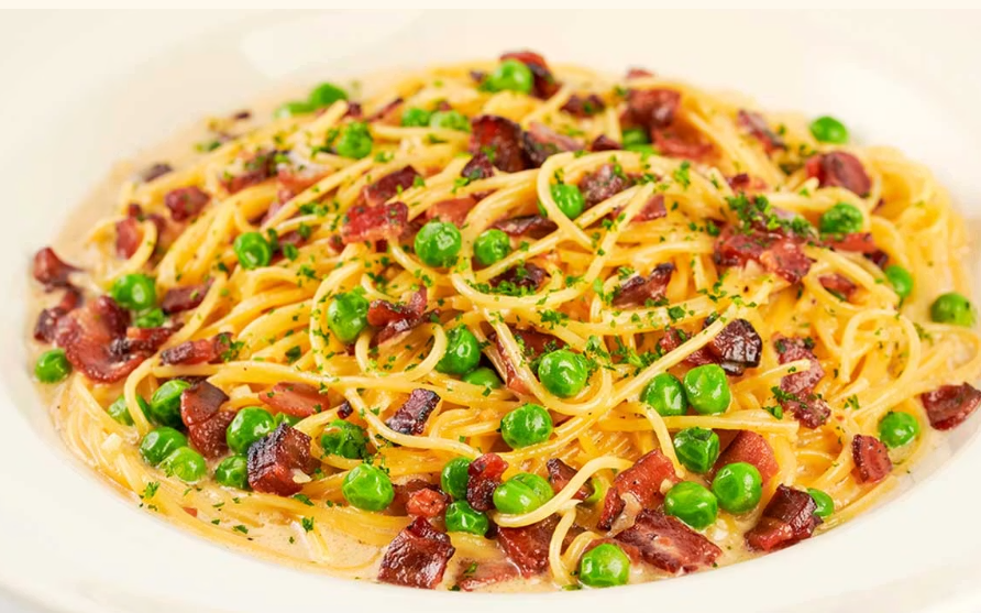 <p>Spaghetti with Smoked Bacon, Green Peas and a Garlic-Parmesan Cream Sauce</p>