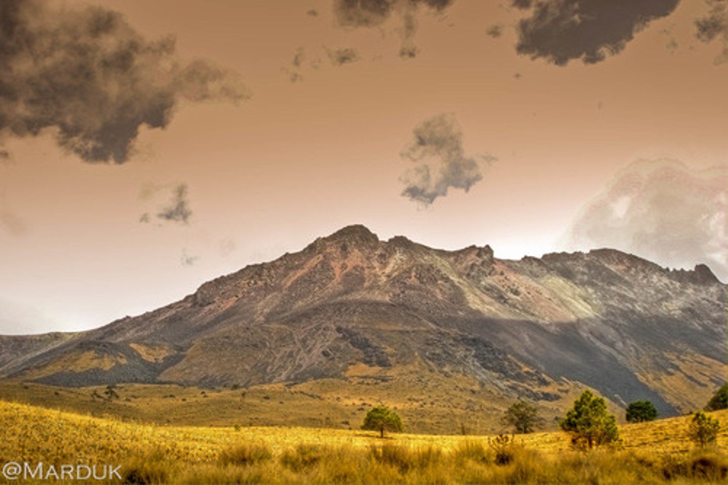 <p>mountain</p>