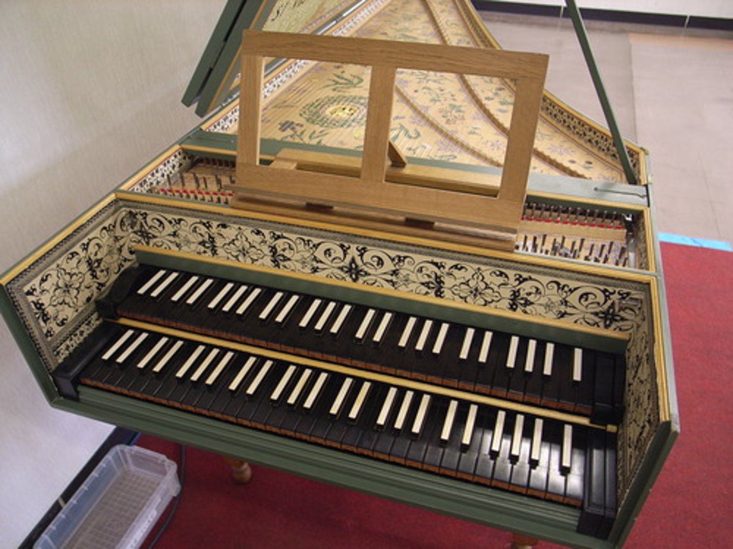 <p>un clavecin</p>