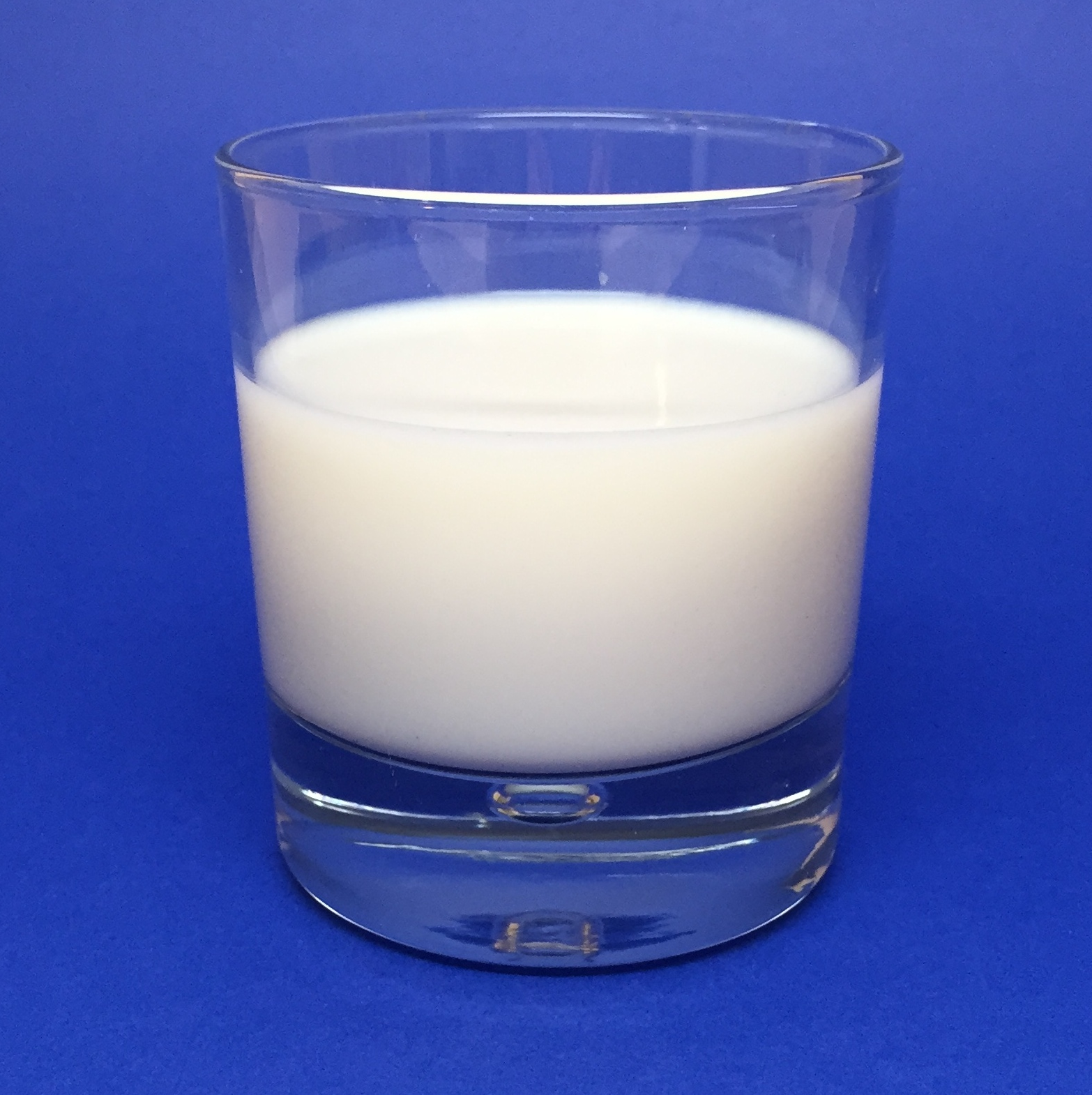 <p><span>молокó</span></p>