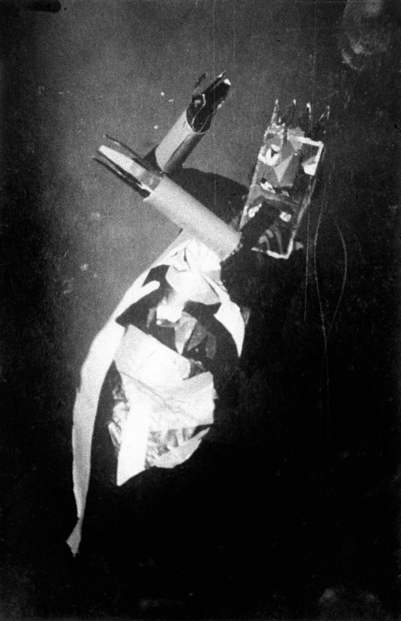 <p>Sophie Taeuber-Arp Performance at <span style="background-color: transparent; font-family: "Times New Roman", serif;">Cabaret Voltaire club</span></p>