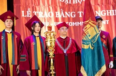 <p>đó là lý do tại sao tôi vô cùng tự hào khi được là sinh viên ở đây</p>