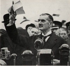 <p>British prime minister (1937-1940) who advocated peace and a policy of appeasement. Known for the failed Munich Agreement.</p>