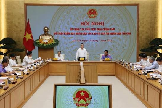 <p>tối cao, không ai vượt qua được.</p>