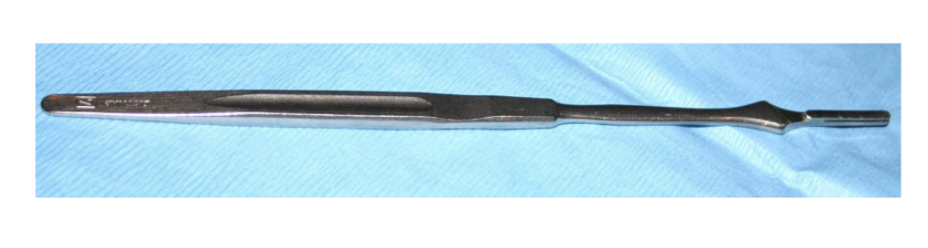 <p><span style="color: rgb(167, 45, 255);">Cutting/Dissecting</span></p><p><span style="color: rgb(120, 186, 86);">Counted (Individually)</span></p><p>Narrow and long handle used for narrow, deep holes (ex: nose or throat)</p><p>Holds #10, #11, #12, &amp; #15 disposable blades</p>