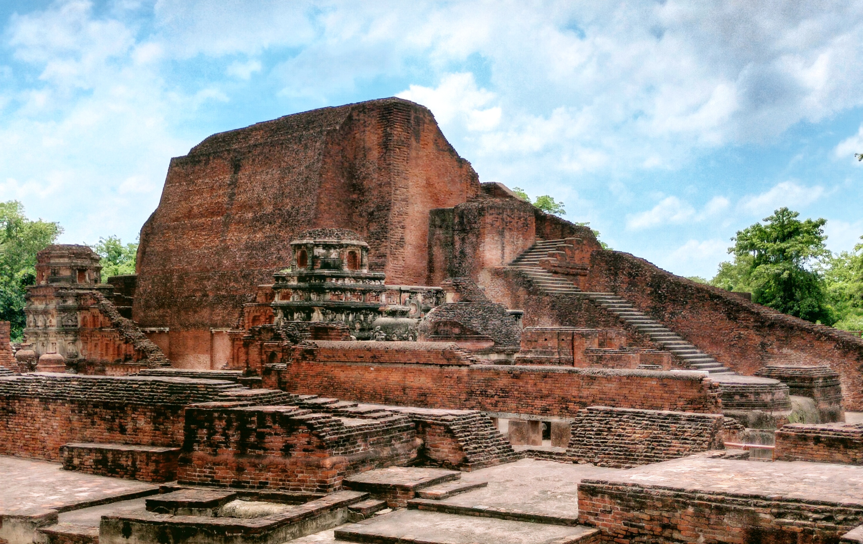 <p>Universiti Nalanda</p>