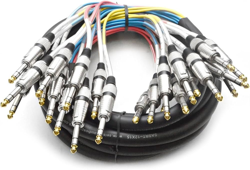 en multikabel för ljudsignaler