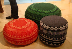 <p>ottoman (pouffe, footstool)</p>
