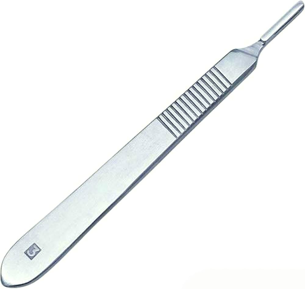 <p>Bard-Parker handle with a #10 blade; short knife for skin, long or deep knife for fascia and capsule.</p>