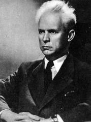 <p>• письменник, кінорежисер • працював на Одеській кіностудії • автор книги ''Зачарована Десна'', кіноповісті ''Україна в огні'</p>