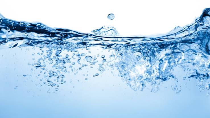 <p>水</p>