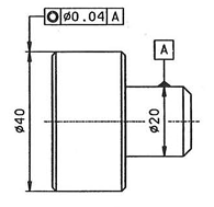 <p><u>Zeichnungstechnik: Grundlagen</u></p><p><strong>Was besagen die Angaben in dieser Abbildung?</strong></p><p>-Die Toleranz der Zylinderform der beiden Durchmesser beträgt 0,04 mm.</p><p>-Die tolerierte Zylinderachse muss in einer zylindrischen Toleranzzone von 0,04 mm Durchmesser zur Achse des kleinen Durchmessers sein.</p><p>-Die Achse des grossen Durchmessers darf gegenüber dem Zylindermantel des kleinen Durchmessers um 0,04 mm abweichen.</p><p>-Die Achse des kleinen Durchmessers darf zum Zylindermantel des grossen Durchmessers um 0,04 mm abweichen.</p>