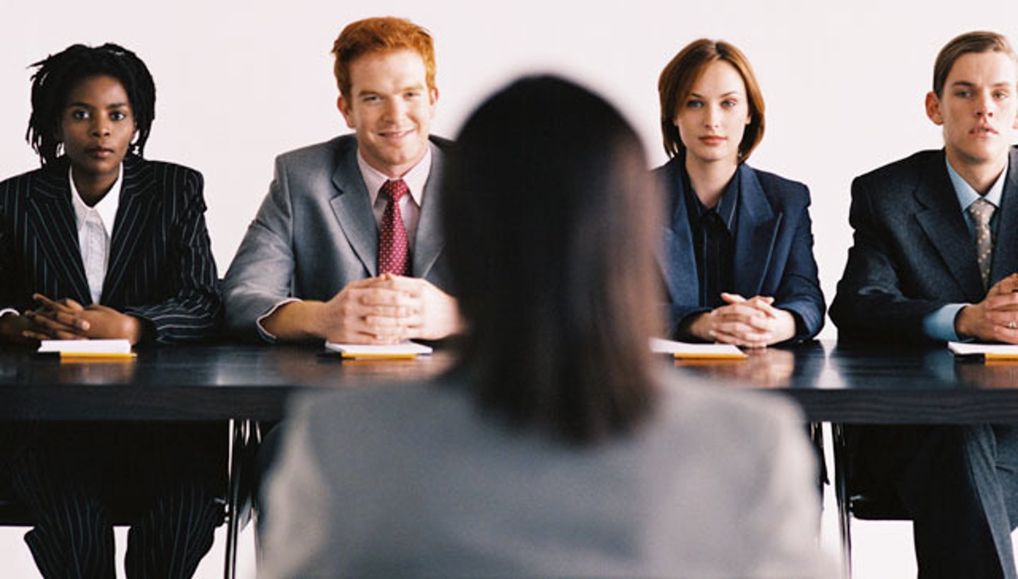 <p>tuyển dụng, chiêu mộ</p>