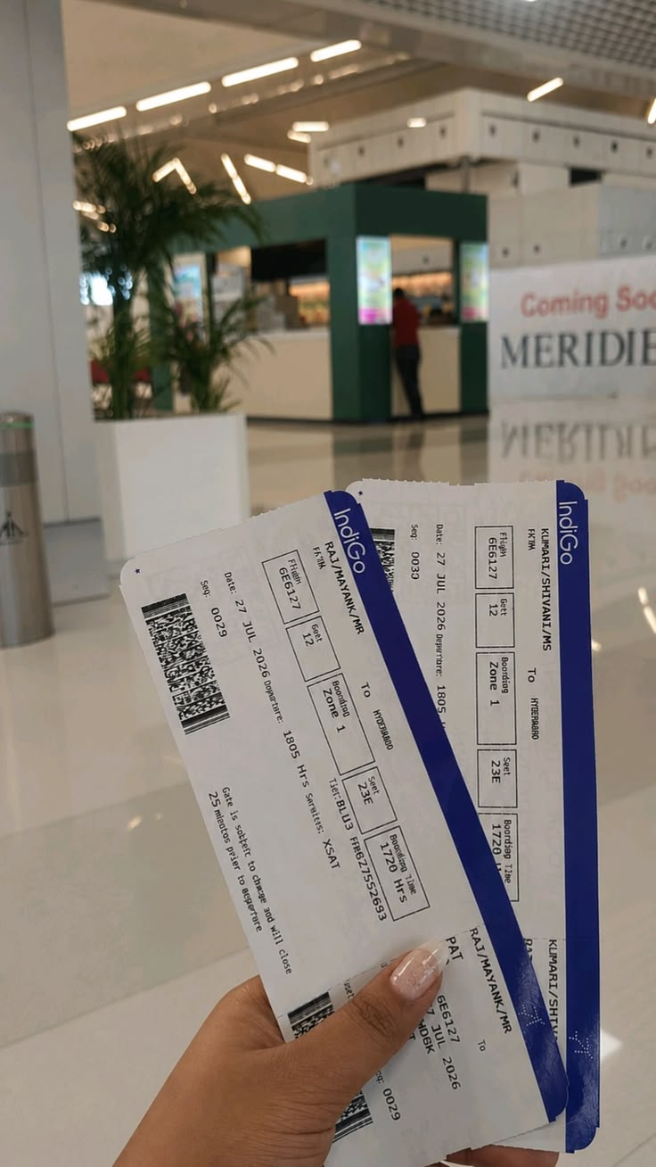 <p>посадковий талон </p><p>(Please show your b__________ p__________ before boarding.)</p>