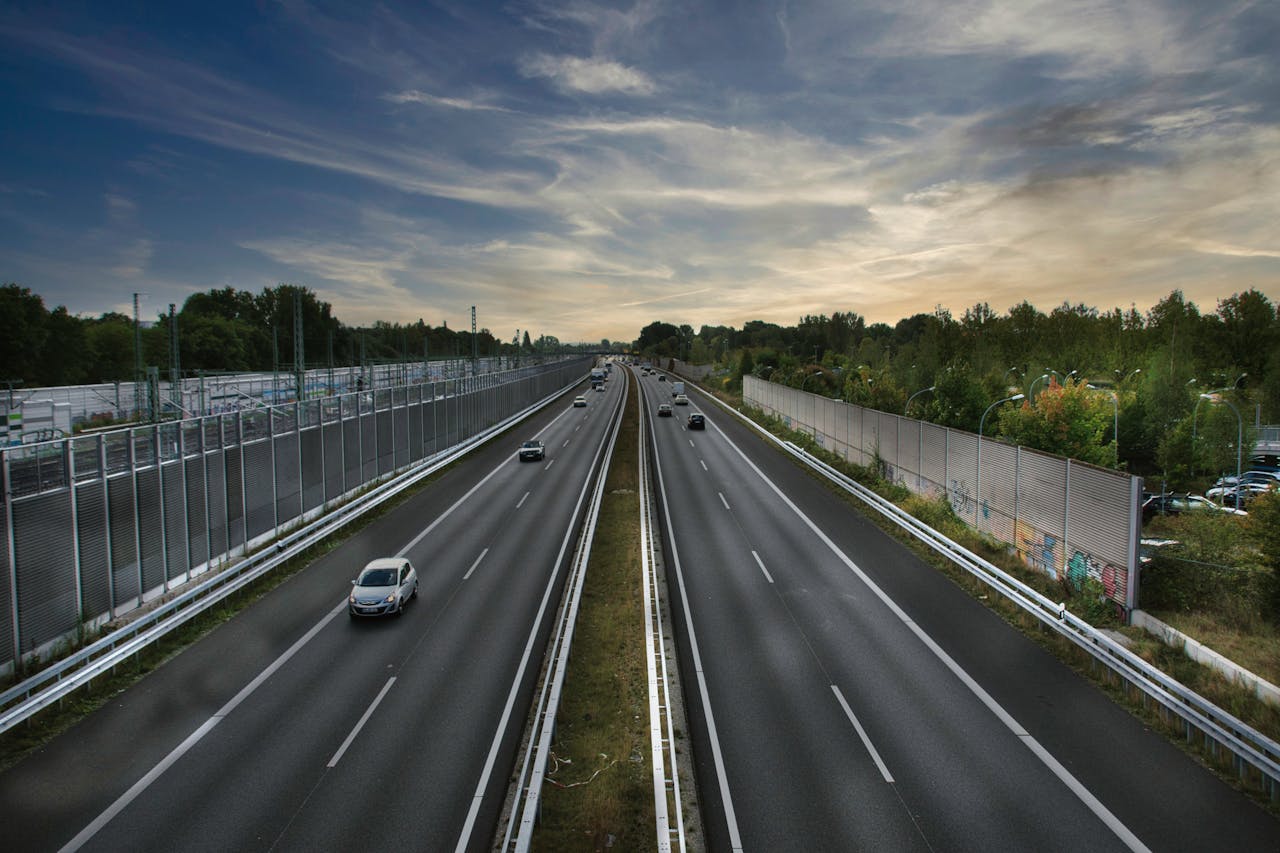 <p><strong>Highway </strong><em>(noun)</em></p>