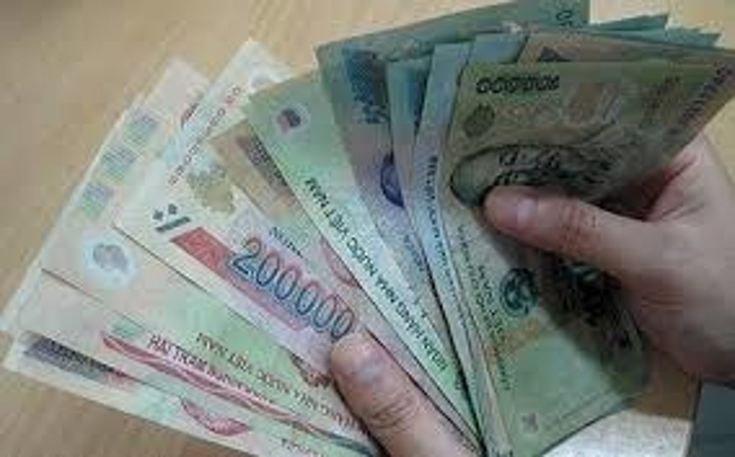 <p>cash - /kæʃ/ [u]</p>