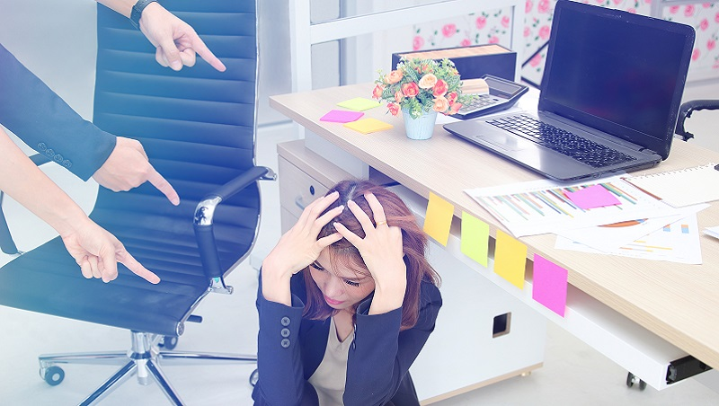 <p>to humiliate</p>