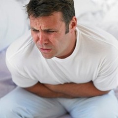 <p>vì đau đớn, trong đau đớn</p><p>(He groaned ___.)</p>