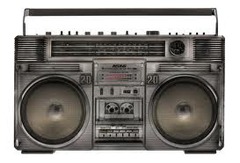 <p>portable stereo 붐박스</p>