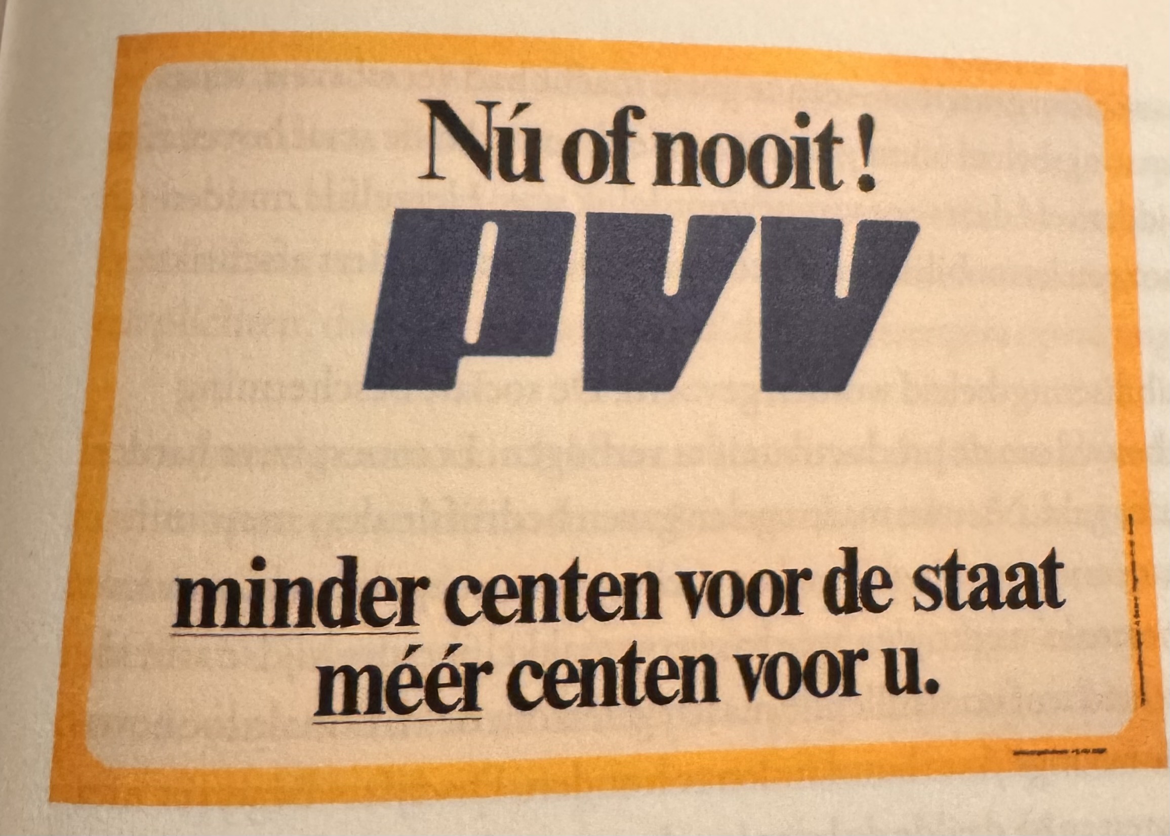 <p>Wat toont het PVV-affiche "Nú of nooit! Minder centen voor de staat, meer centen voor u"? </p>