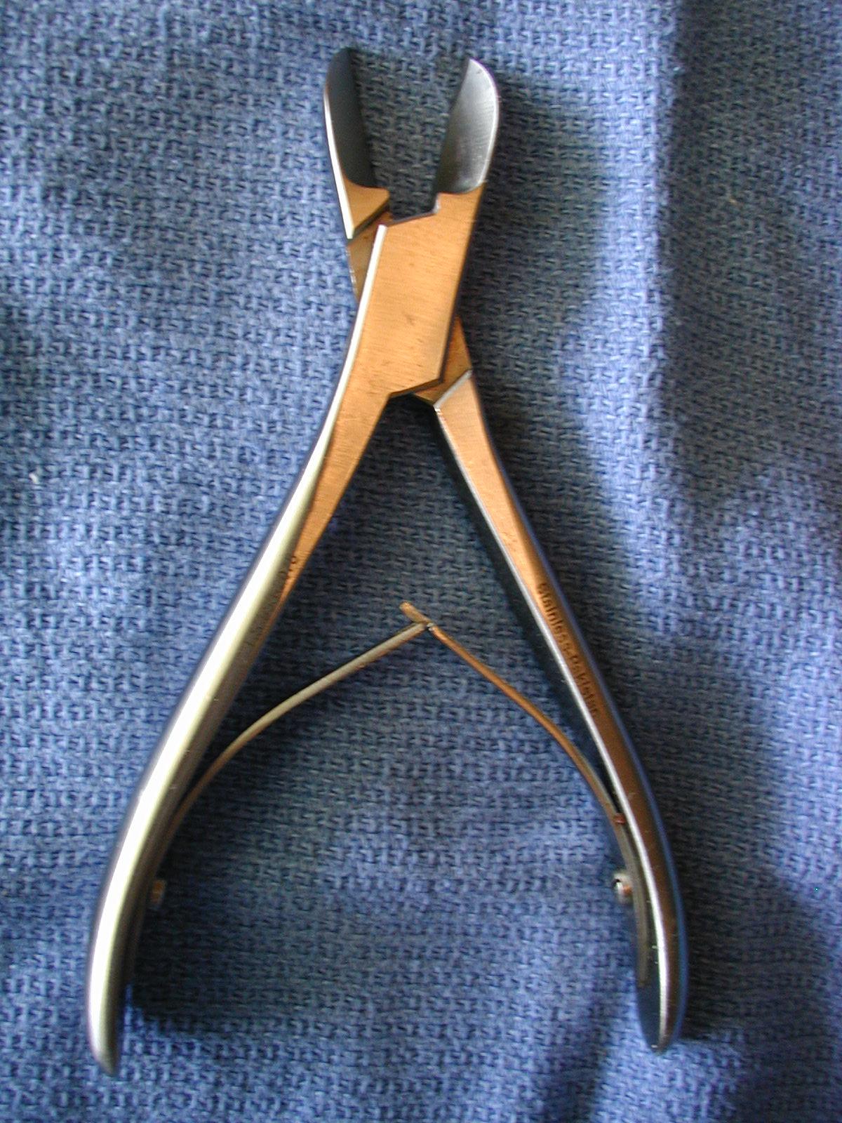 <p>What is the name of this intrument?</p>