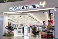 <p>Duty free</p><p>Col:<span><strong>duty-free shop</strong></span></p>