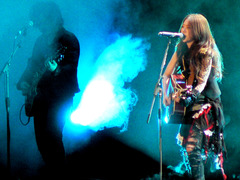 <p>yǎn chàng huì </p><p>vocal concert, singing performance [noun]</p>