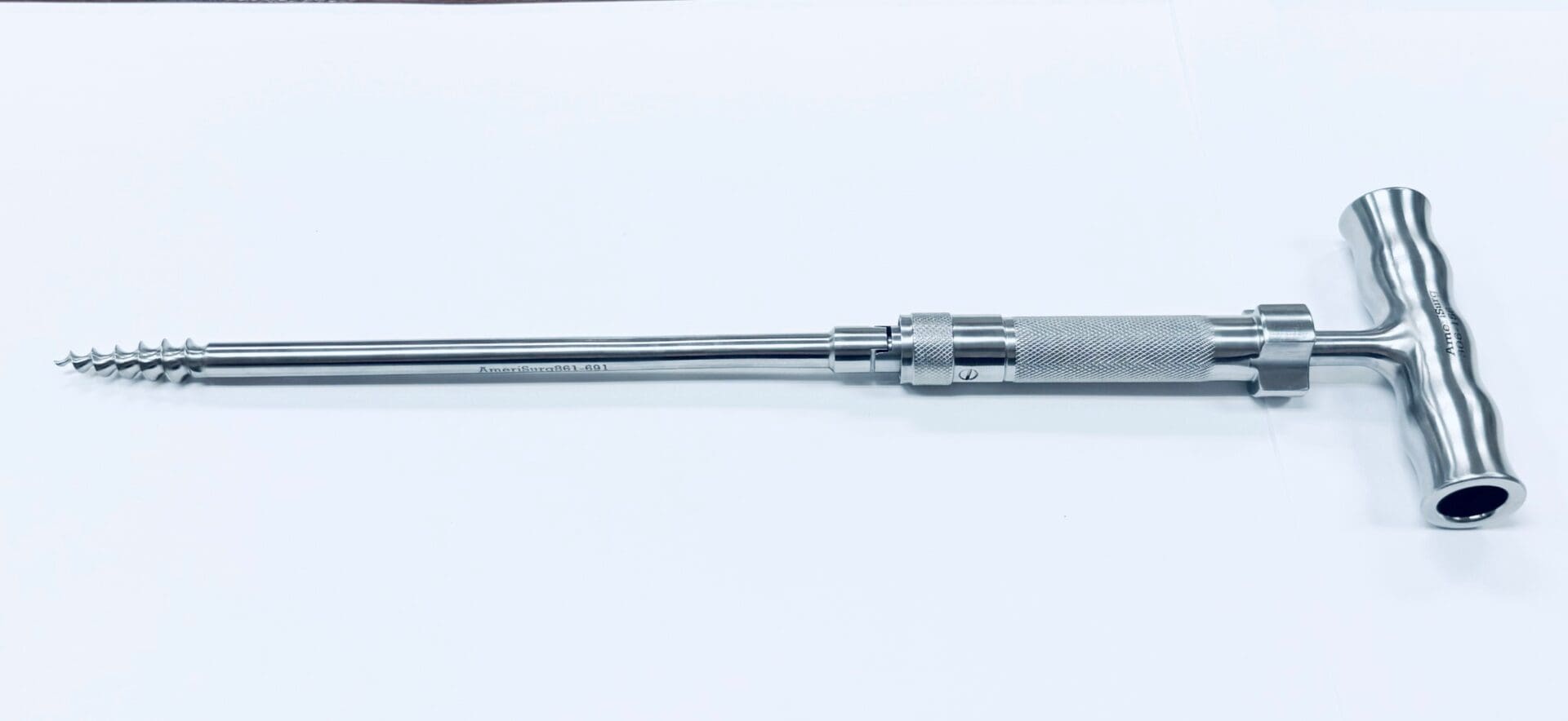 <p>Handle on the starter drill / IM rod; comes out before the saw cut (Land).</p>