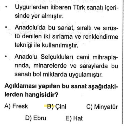 <p>Pişmiş toprak üzerine yapılan renkli ve sırlı süslemedir. Mimari yapılarda (mihrap, minare) en çok kullanılan kaplama sanatıdır.</p>