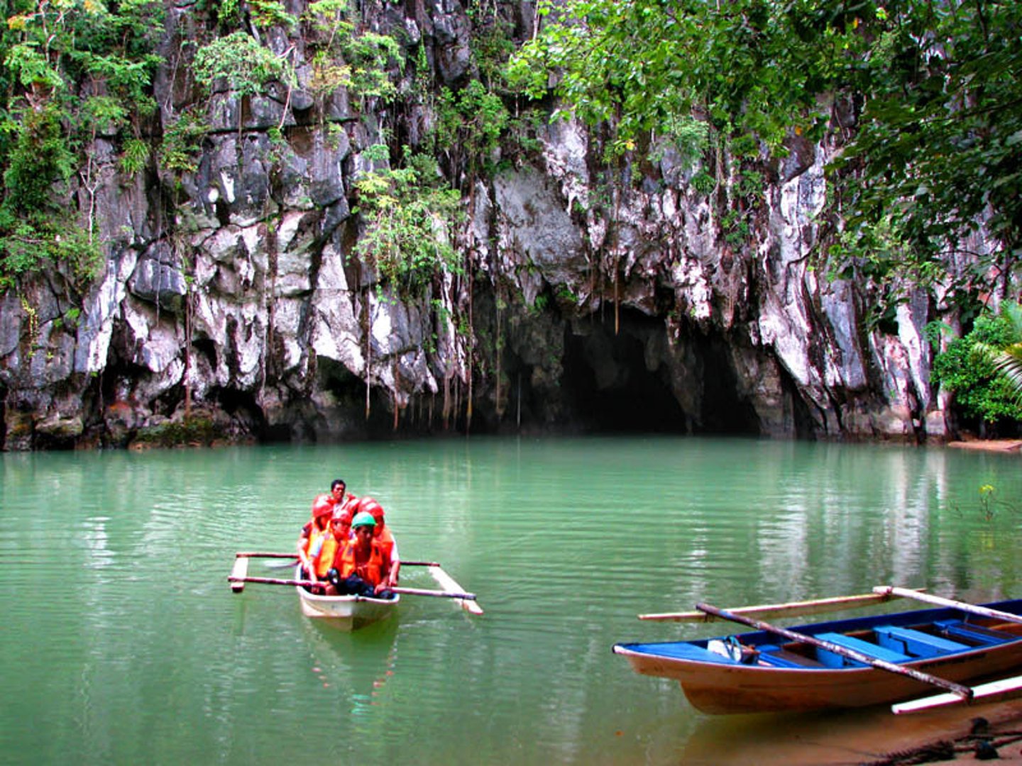 <p>(n) du lịch sinh thái</p>