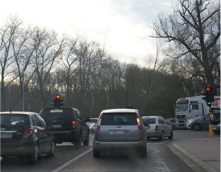 <p>Mag je nu rechtdoor rijden?</p>
