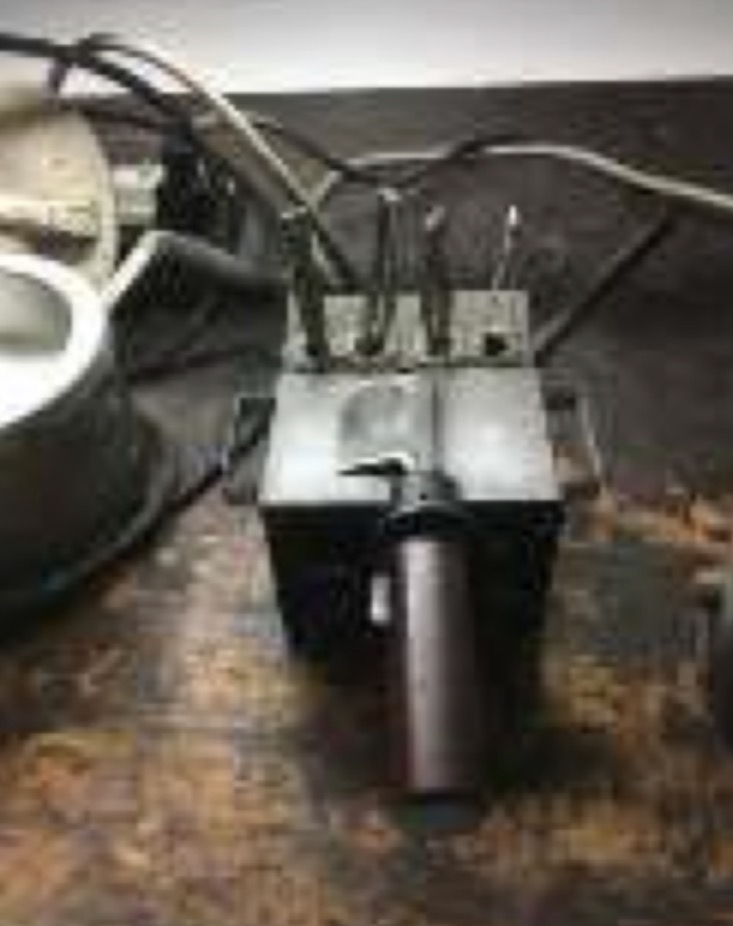 <ol><li><p>ELECTRIC PARAFFIN KNIFE AND FORCEP WARMER</p></li><li><p><strong>Electric Paraffin Knife: </strong>Seals label of paraffin block.</p><p><strong>Forcep warmer: </strong>Warms the forcep so tissue won't stick to the wax.</p><p>Used to <strong>pick up the wax</strong>. Ensure that tissues won't adhere to it</p></li><li><p><strong>Keep Heated</strong>. Ensure that there is no leftover wax from previous</p><p>use. The equipment must be cleaned well prior to next use/test.</p></li></ol><p></p>