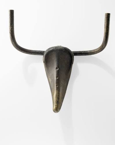 <p>Bull’s Head, 1918</p>