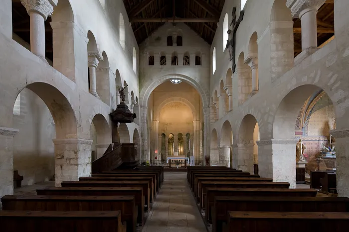 <p>Vignory (12.3), Romanesque church interior; heavy masonry.</p>