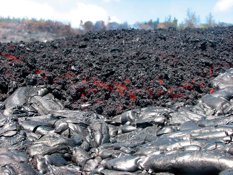 <p>Rough blocky structure formed on the surface of certain lava flows by fragmentation of the congealed crust during certain flow. </p>