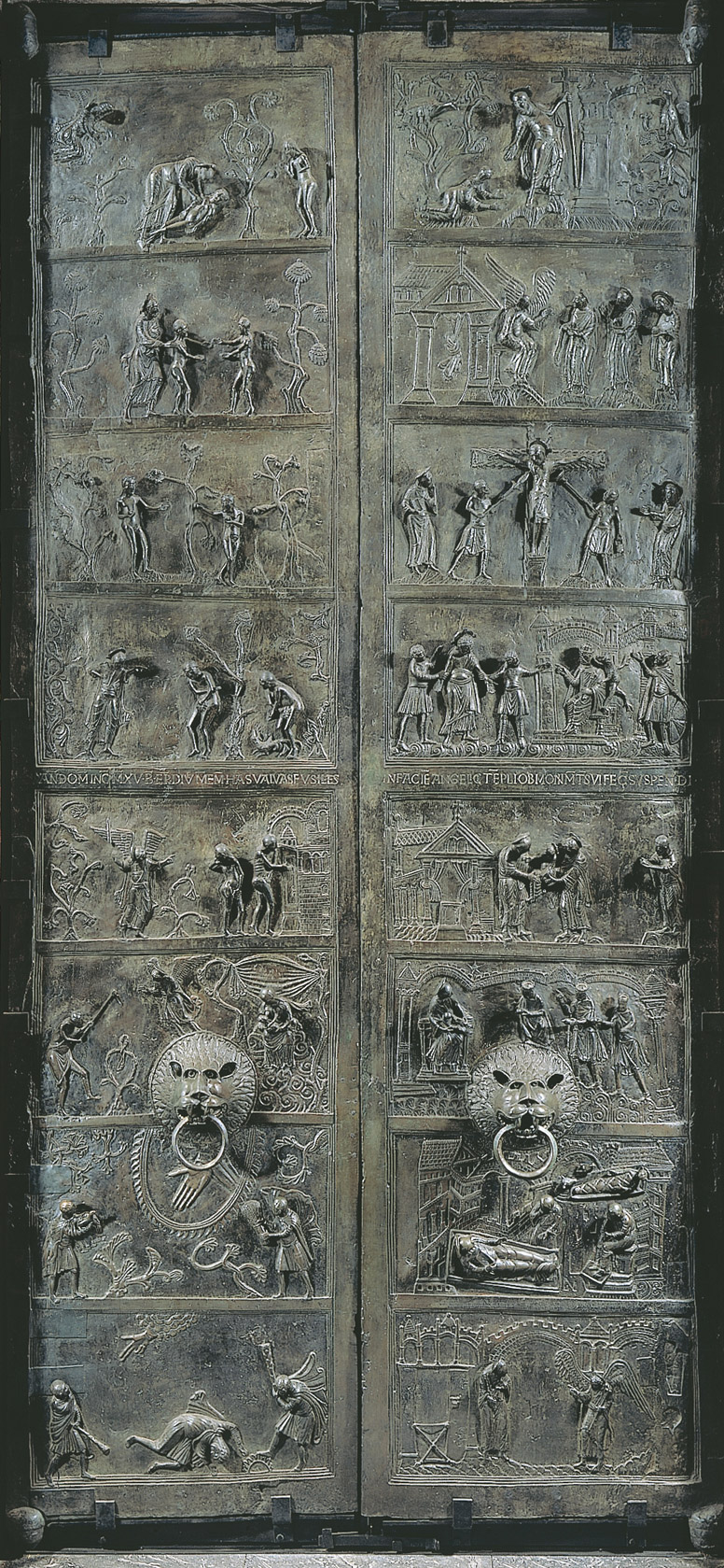 <p>Hildesheim (11.26), Bronze reliefs; biblical narratives.</p>