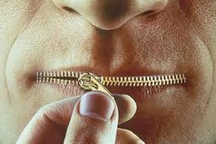 <p>câm miệng lại</p><p>(If you don't ___, I'll kick you out of the house.)</p>